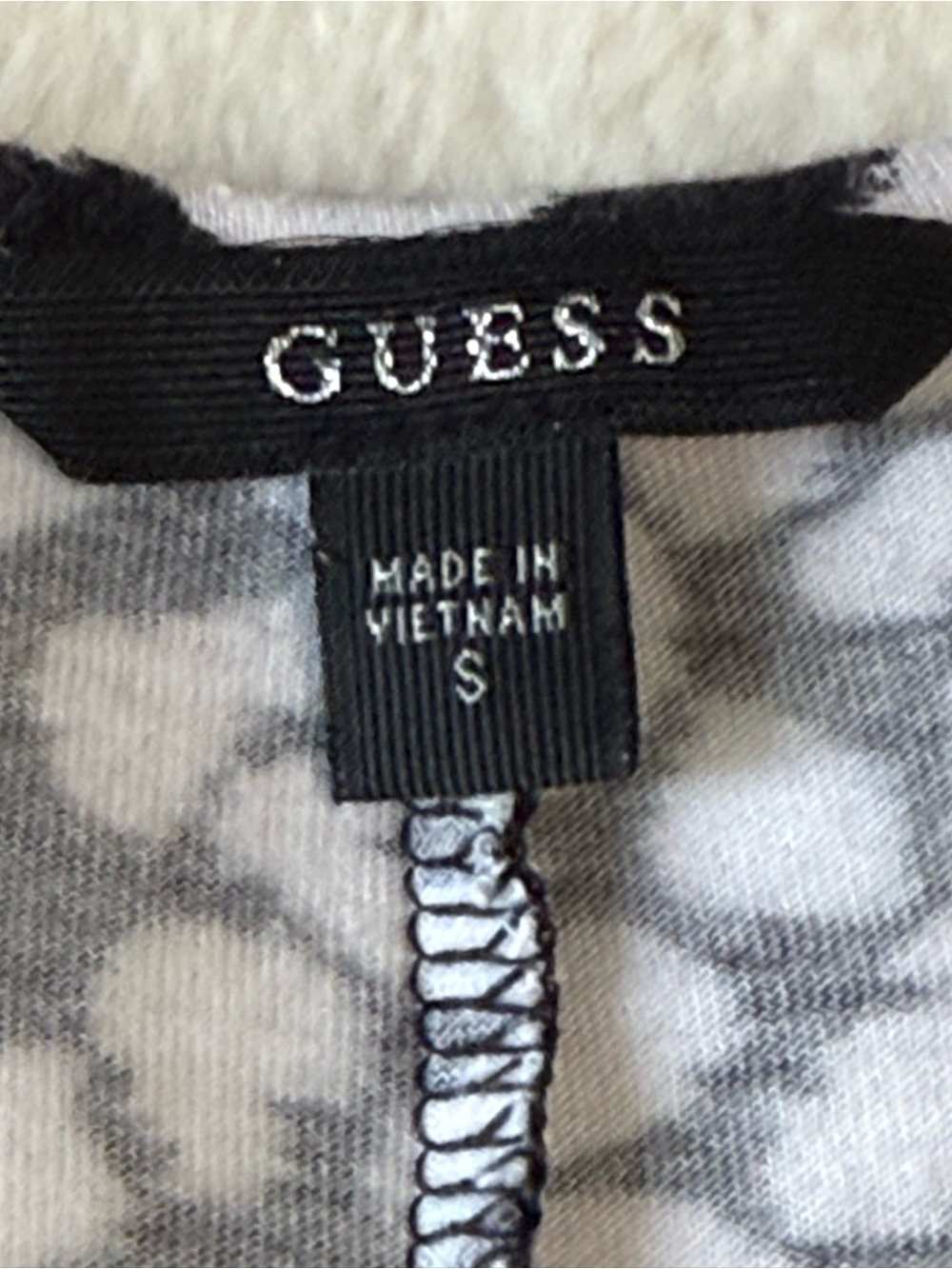 GUESS Black White Animal Print Peplum Top Size Small Stretch Scoop Neck - Picture 5 of 5